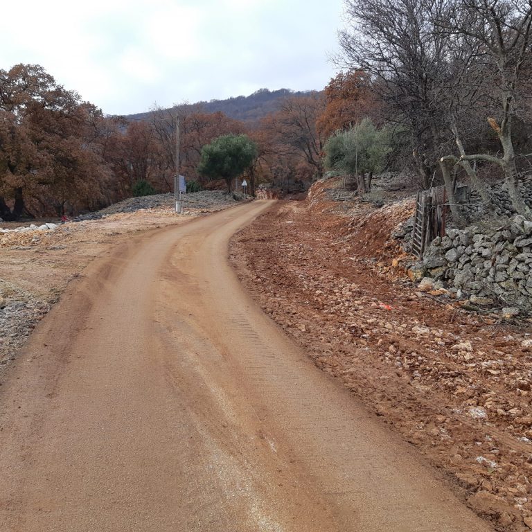Fotografija početka radova i postojećeg stanja kolnika